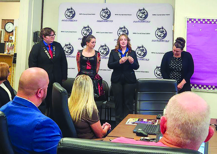 Directors recognize TSA fashion design team, advisor